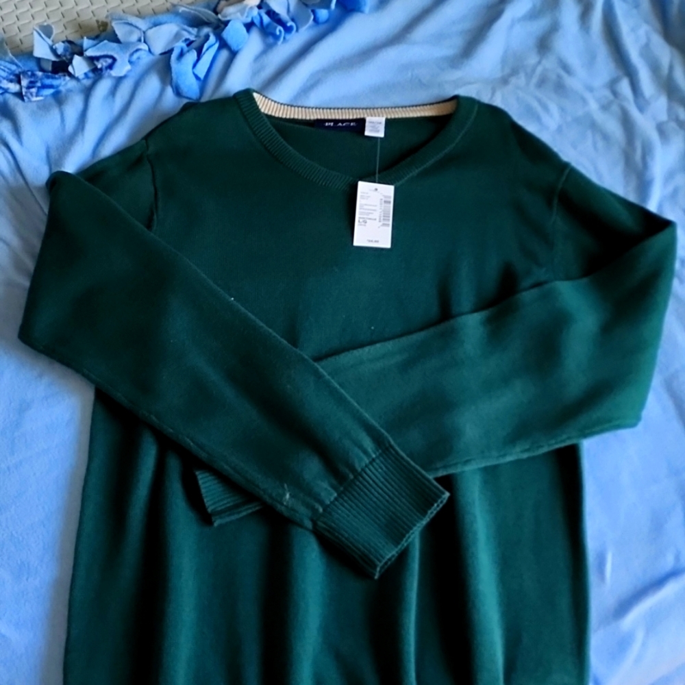 BNWT Children's Place sweater